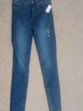 GAP High Rise Super Stretch Jeans Nwt 6/28 Extra Long